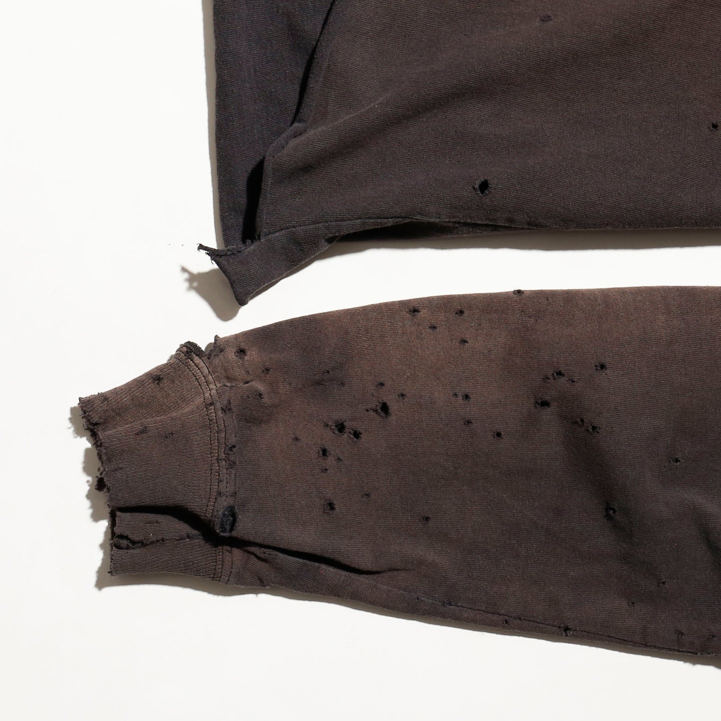 *one-off carhartt dust broken l/s
