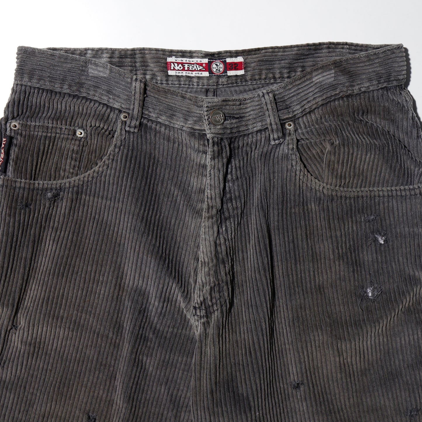 vintage 90's nofear corduroy broken shorts