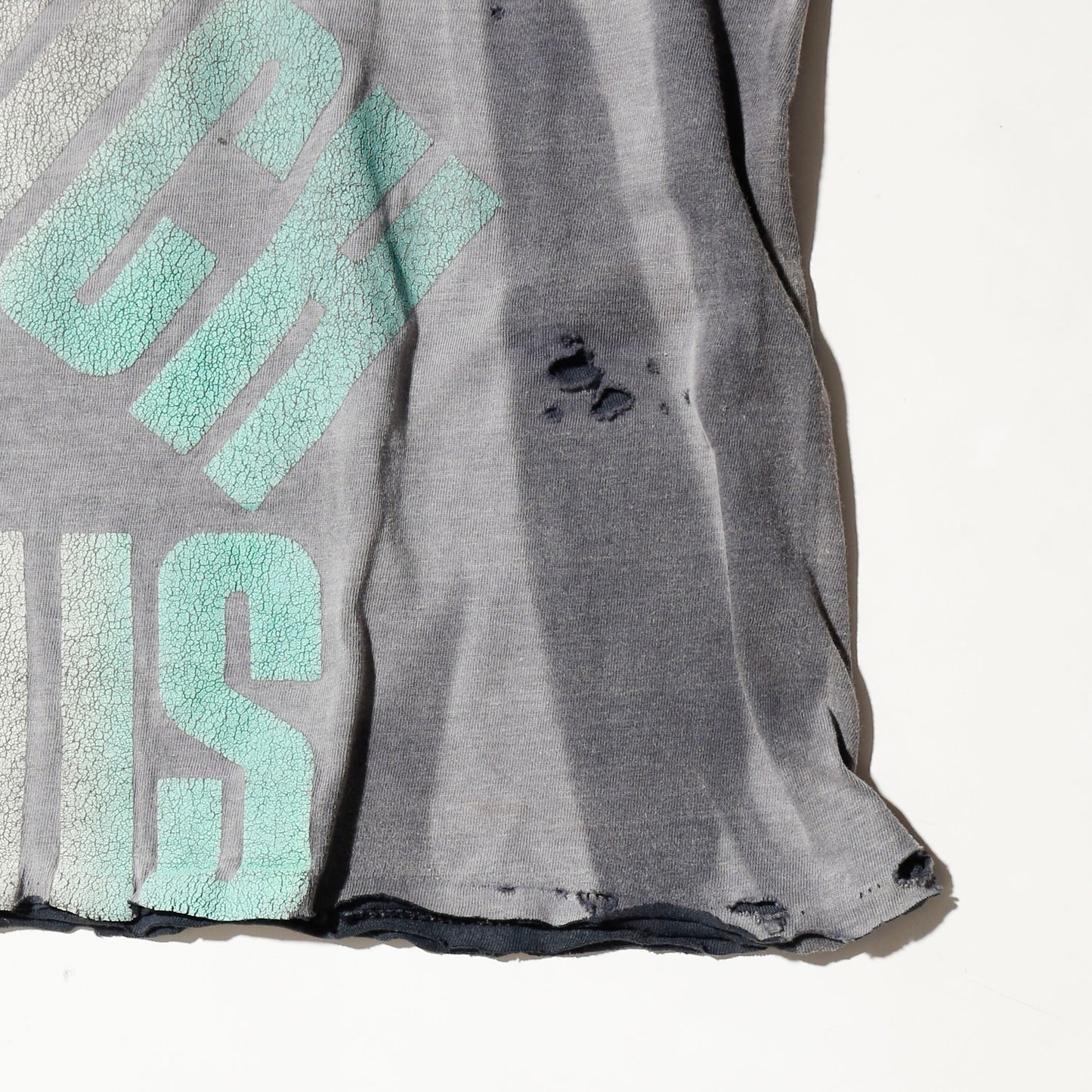 vintage 90's reebok "can't touch this" broken t-shirt