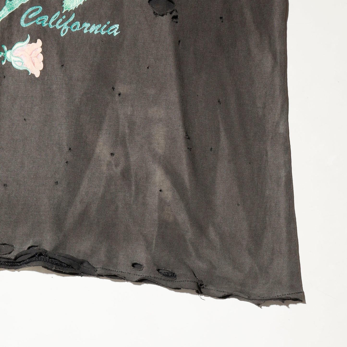 vintage 90's "always a lady california" rose broken t-shirt