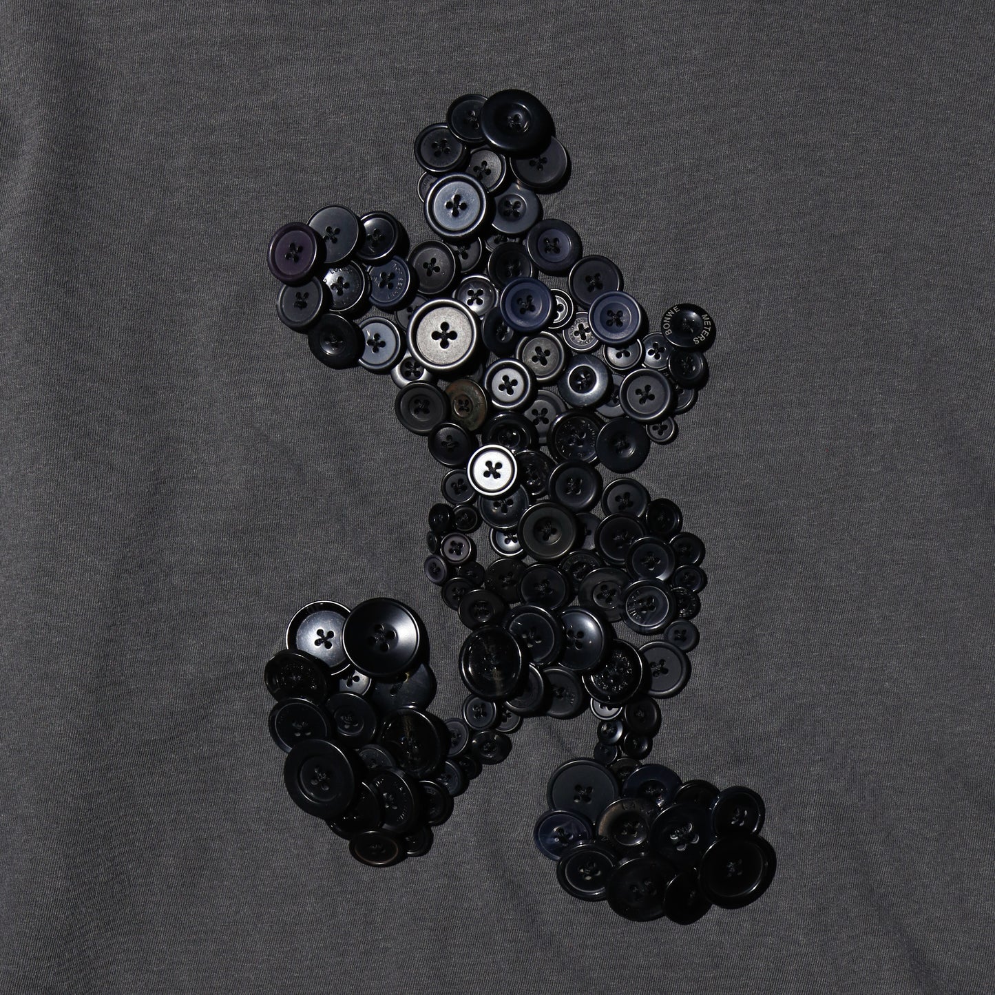 *one-off tsugihagi sleeve l/s - button assemblage