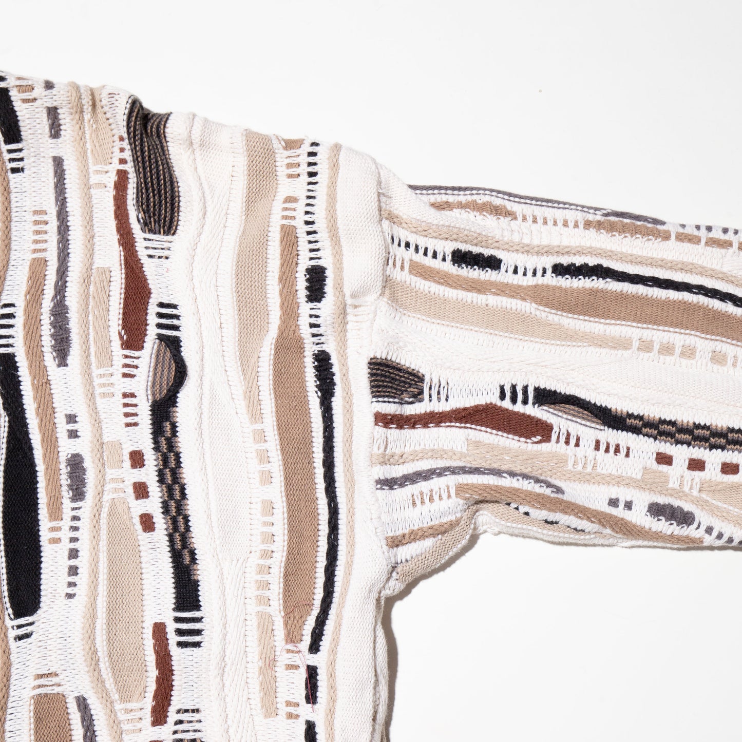 remake docking 3d knit sweater