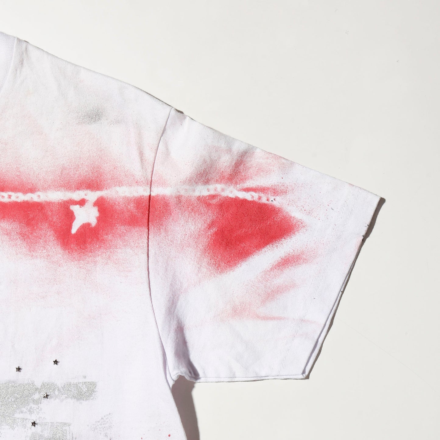 *one-off "the world is yours" hand screen t-shirt