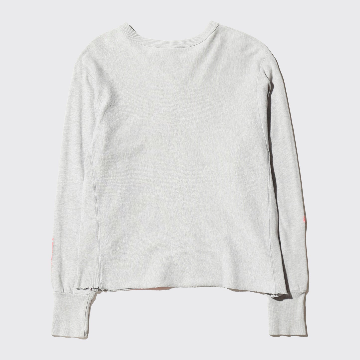 *one-off "the world is yours" hand screen l/s