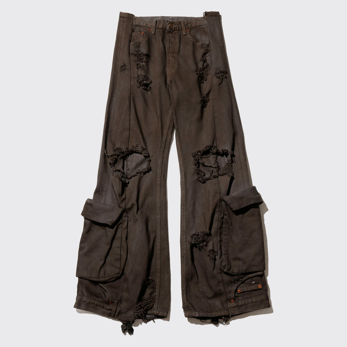 *one-off broken cargo upside down jeans: model-maddy finish