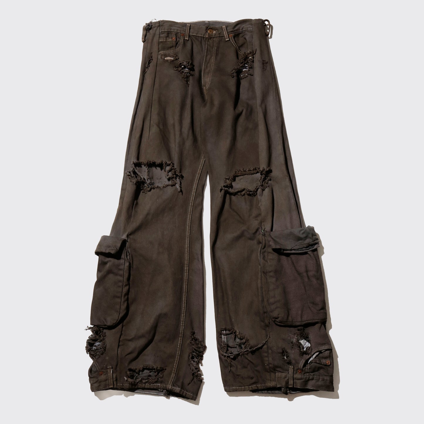 *one-off broken cargo upside down jeans: model-maddy finish