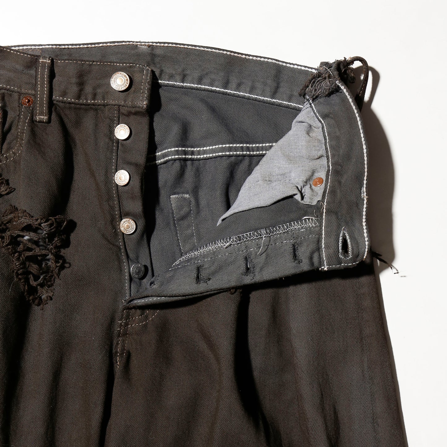 *one-off broken cargo upside down jeans: model-maddy finish