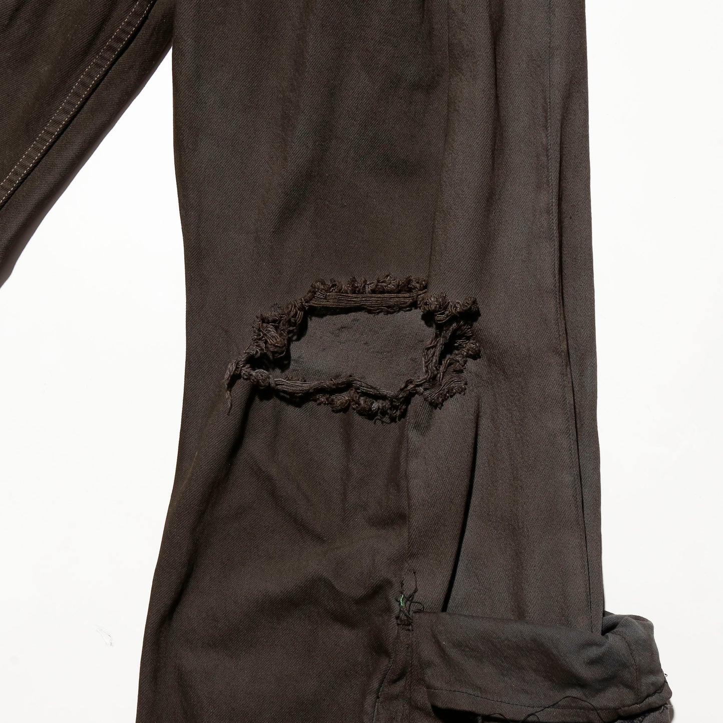 *one-off broken cargo upside down jeans: model-maddy finish