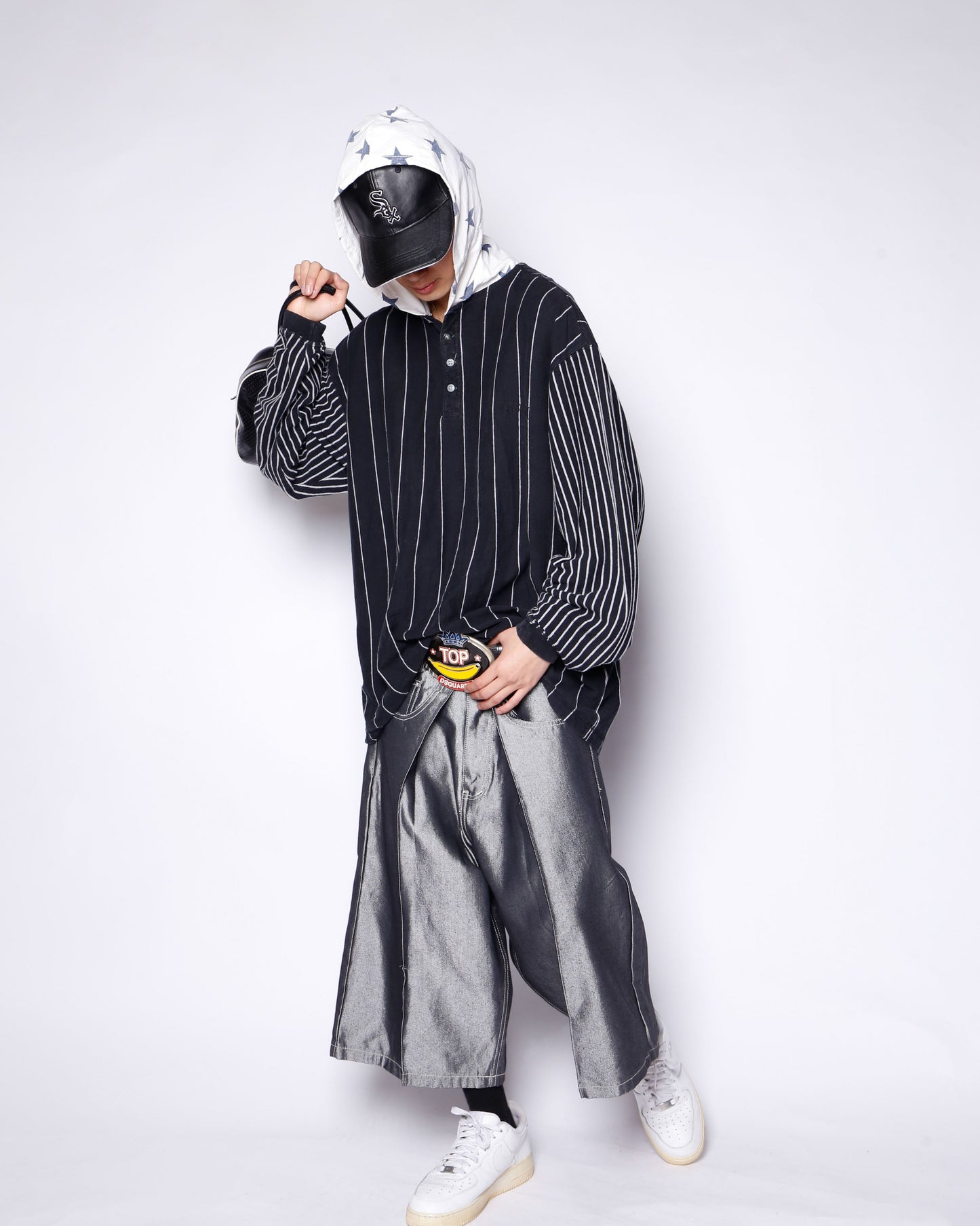 *one-off resized center tuck metalic baggy shorts