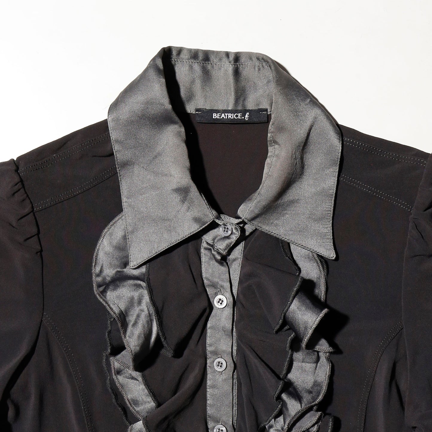 vintage ruffle h/s blouse
