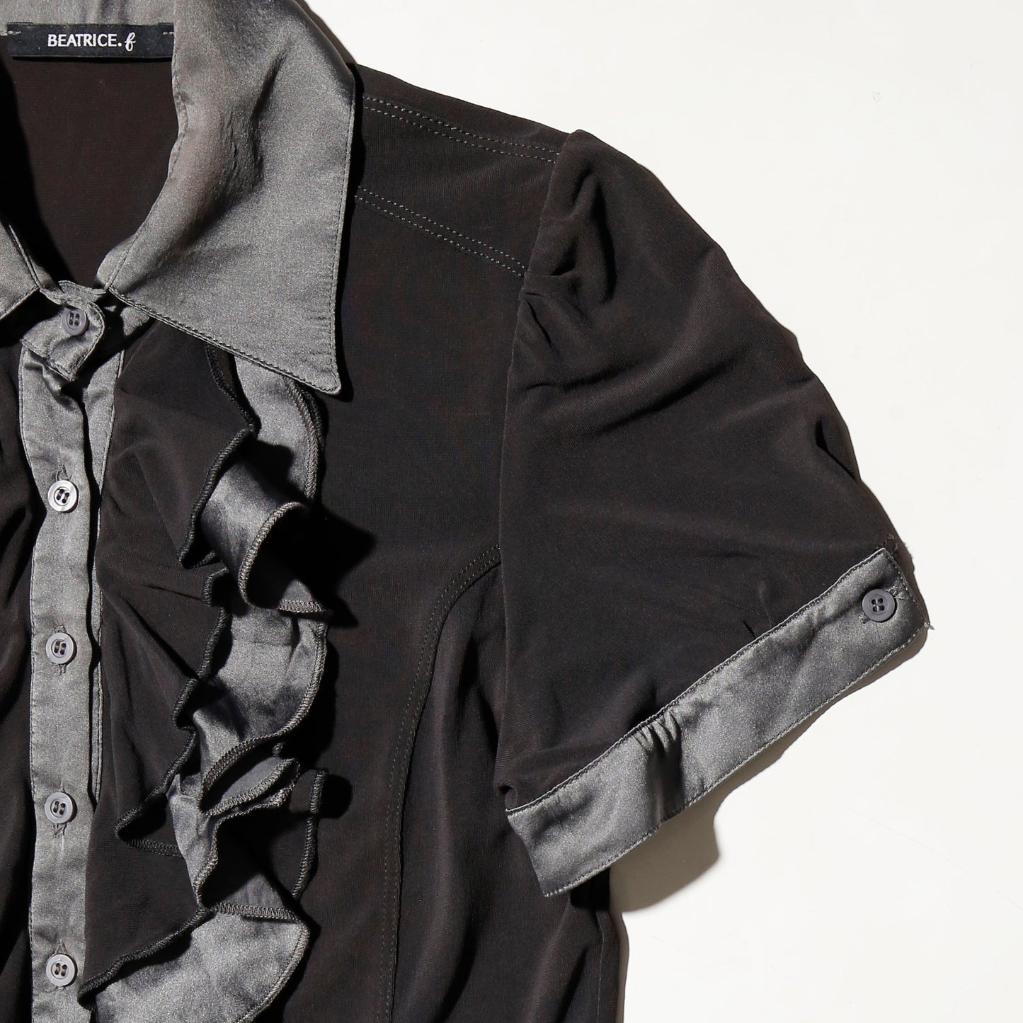 vintage ruffle h/s blouse