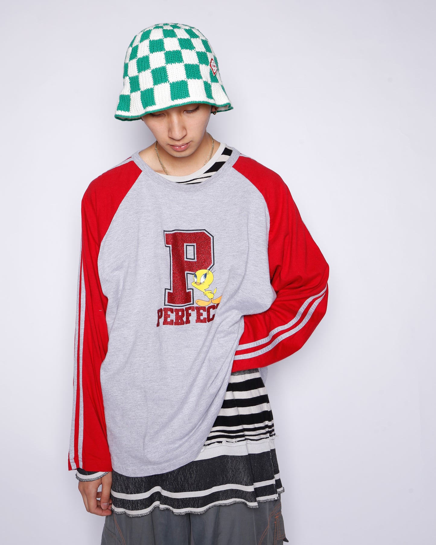 vintage looney tunes tweety "PERFECT" line raglan l/s